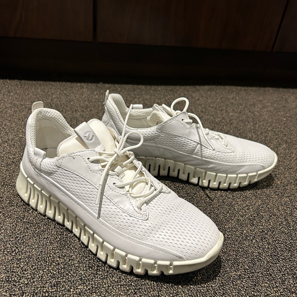 Ecco White Women's Sneakers